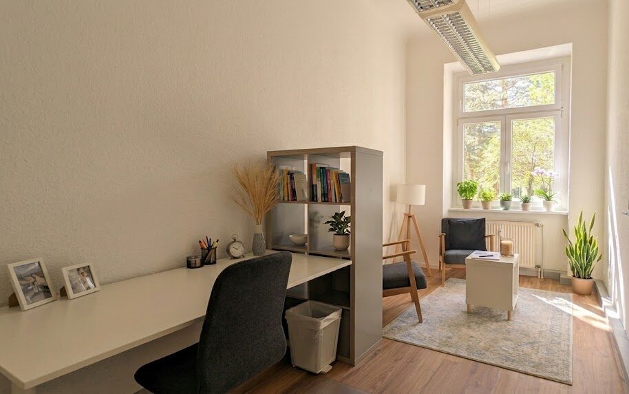 Raum C105 | Raum für Einzelcoaching/ -therapie | Praxisgemeinschaft in Dresden, 01307 Johannstadt (möbliert)